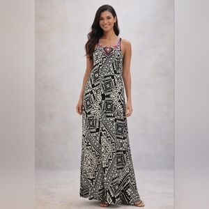 Flying Tomato Black and White Geometric Maxi Dress